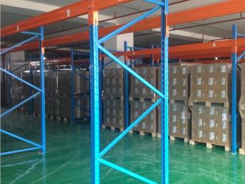 國(guó)際采購(gòu)配送中心保稅倉(cāng)儲(chǔ)分撥中心 深圳物流與計(jì)算機(jī)科技驅(qū)動(dòng)高效報(bào)關(guān)服務(wù)